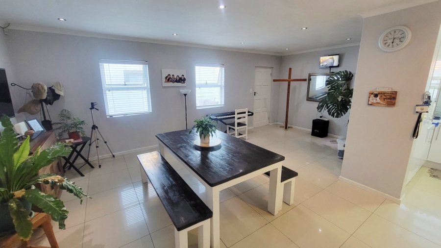 3 Bedroom Property for Sale in Strandfontein Western Cape